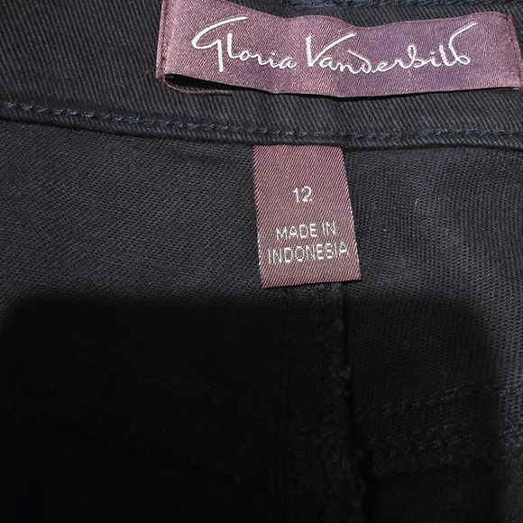Gloria Vanderbilt Amanda Original Slimming Jeans Black Tapered Leg Size 12 NWT - Picture 3 of 13